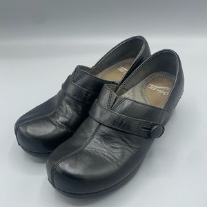Dansko Womens Solstice Professional Clogs Black Leather Elastic Work  EU 36